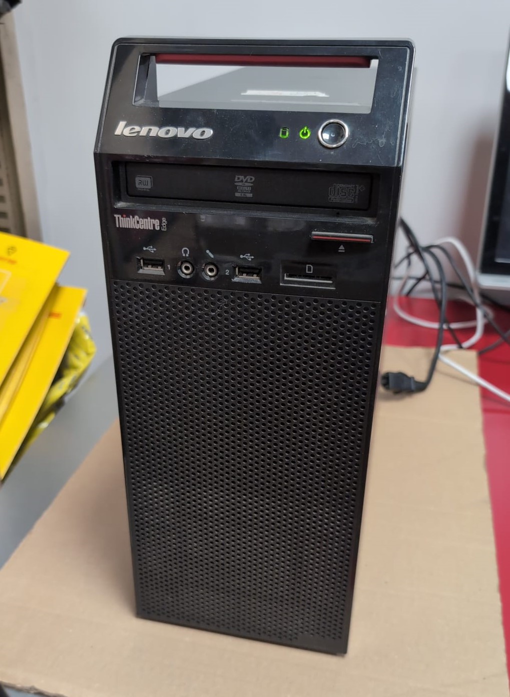 20251110110906_1.jpg LENOVO THINKCENTRE EDGE I3 3220 3.30GHz, 8GB, SSD 240gb, Win10 PRO rif.832 - immagine 1