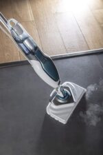 BLACK+DECKER FSM1630-QS Scopa a Vapore Lavapavimenti Steam Mop, Testa Pivotante Adatta a Tutte le Superfici, con Tecnologia Autoselect per la regolazione del vapore, Capacità 460 ml 1600 W - immagine 3