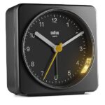 Braun Orologio Sveglia Analogico Classico Funzione Snooze e Luce, Movimento Continuo Silenzioso, Suono Sveglia Beep con crescendo, colore nero, modello BC03B. - immagine 5