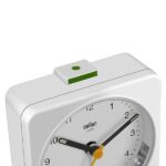 Braun Orologio Sveglia Analogico Classico Funzione Snooze e Luce, Movimento Continuo Silenzioso, Suono Sveglia Beep con crescendo, colore bianco, modello BC03W - immagine 6