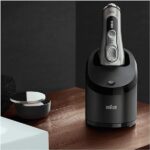 Braun Series 9 9365cc Rasoio Elettrico Barba, Ricaricabile e Senza Fili, Grafite, Base di Ricarica e Custodia da Viaggio in Pelle, Wet&Dry, Rasoio a Lamina, Idea Regalo Natale - immagine 9