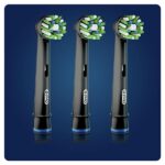Oral-B Clean Maximiser Cross Action Testine Spazzolino Elettrico, 3D white, Azione Sbiancante, Confezione da 3 Pezzi, Nero - immagine 3
