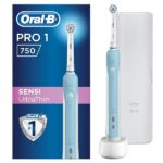 Oral-B Pro 1-750 Spazzolino Elettrico 1 Modalità di spazzolamento, UltraThin, Sensore di Pressione, Ideale per Denti Sensibili, Timer Professionale, 1 Testina, Idea Regalo, Bianco e Azzurro