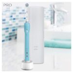 Oral-B Pro 1-750 Spazzolino Elettrico 1 Modalità di spazzolamento, UltraThin, Sensore di Pressione, Ideale per Denti Sensibili, Timer Professionale, 1 Testina, Idea Regalo, Bianco e Azzurro - immagine 3