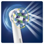 Oral-B Pro 1-760 Spazzolino Elettrico, con Timer Integrato, 3D Action, Sensore di Pressione, 2 Testin3, Batteria Litio, Custodia da Viaggio, Idea Regalo, Special Edition, Nero - immagine 4