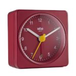 Orologio Sveglia Analogico Classico Braun da viaggio, dimensioni ridotte, Movimento al Quarzo silenzioso, Suono Sveglia Beep con crescendo, colore rosso, modello BC02R. - immagine 3
