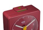 Orologio Sveglia Analogico Classico Braun da viaggio, dimensioni ridotte, Movimento al Quarzo silenzioso, Suono Sveglia Beep con crescendo, colore rosso, modello BC02R. - immagine 5