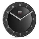 Orologio da Parete Classico Braun Radio controllato per Fuso Orario Europa Centrale (DCF/GMT+1) con Movimento silenzioso, Facile da leggere, Diametro di 20 cm, colore nero, modello BC06B-DCF.