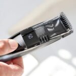 Philips Regolabarba Uomo BT7520/15 S7000 Sistema Aspirante, Con e Senza Filo, Autonomia Fino a 100 Min, 20 Lunghezze, 2 Pettini di Precisione, Rifinitore di Precisione, Base di Ricarica e Custodia - immagine 8