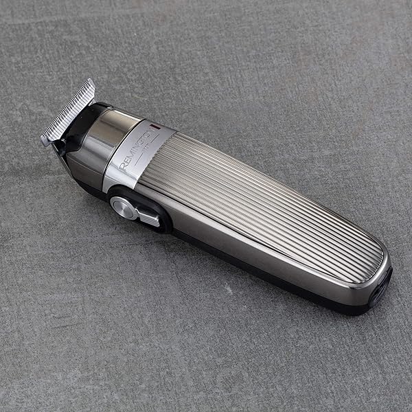 Remington Regolabarba, Rasoio Corpo, Ricaricabile, Lame a T per taglio preciso, Accessori: 8 pettini fissi, Testina lama Larga, Rifinitore, Pettini Regolabili 1-5 mm, Heritage, PG9100 - immagine 6